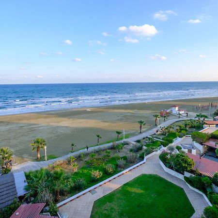 Lazuli Sea View Beachfront Ap 254 Apartment Larnaca Ngoại thất bức ảnh