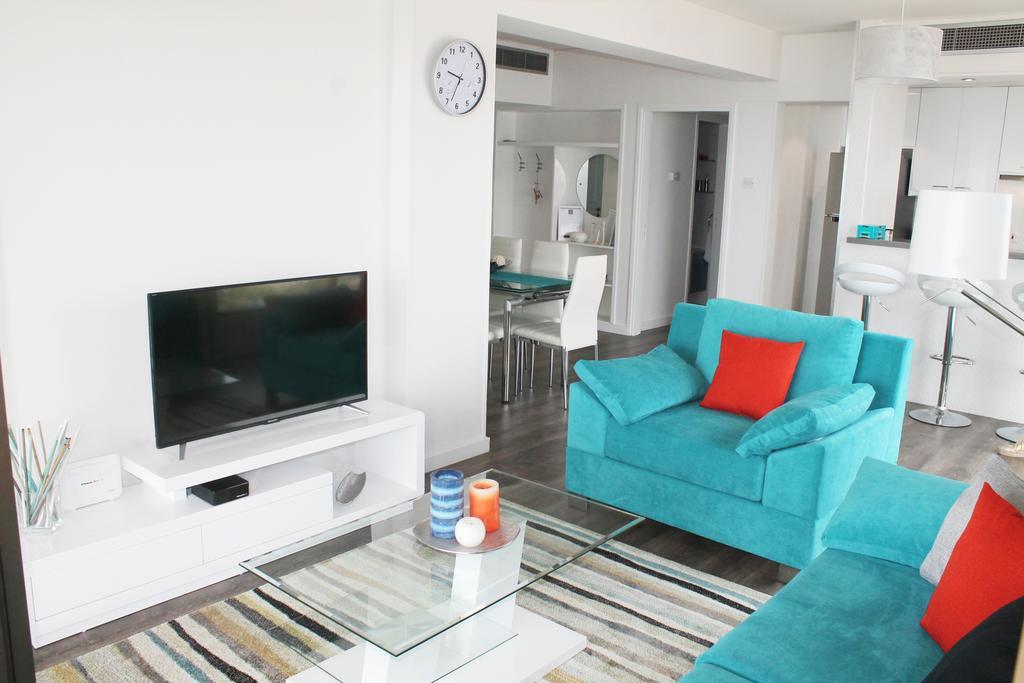 Lazuli Sea View Beachfront Ap 254 Apartment Larnaca Ngoại thất bức ảnh